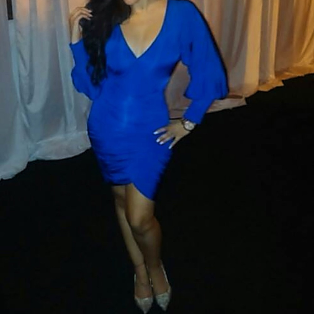 ❌SOLD❌ Bebe ruched body con dress